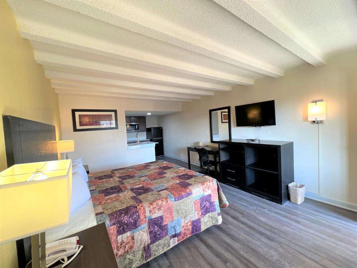 James River Inn & Suites Newport News Zewnętrze zdjęcie