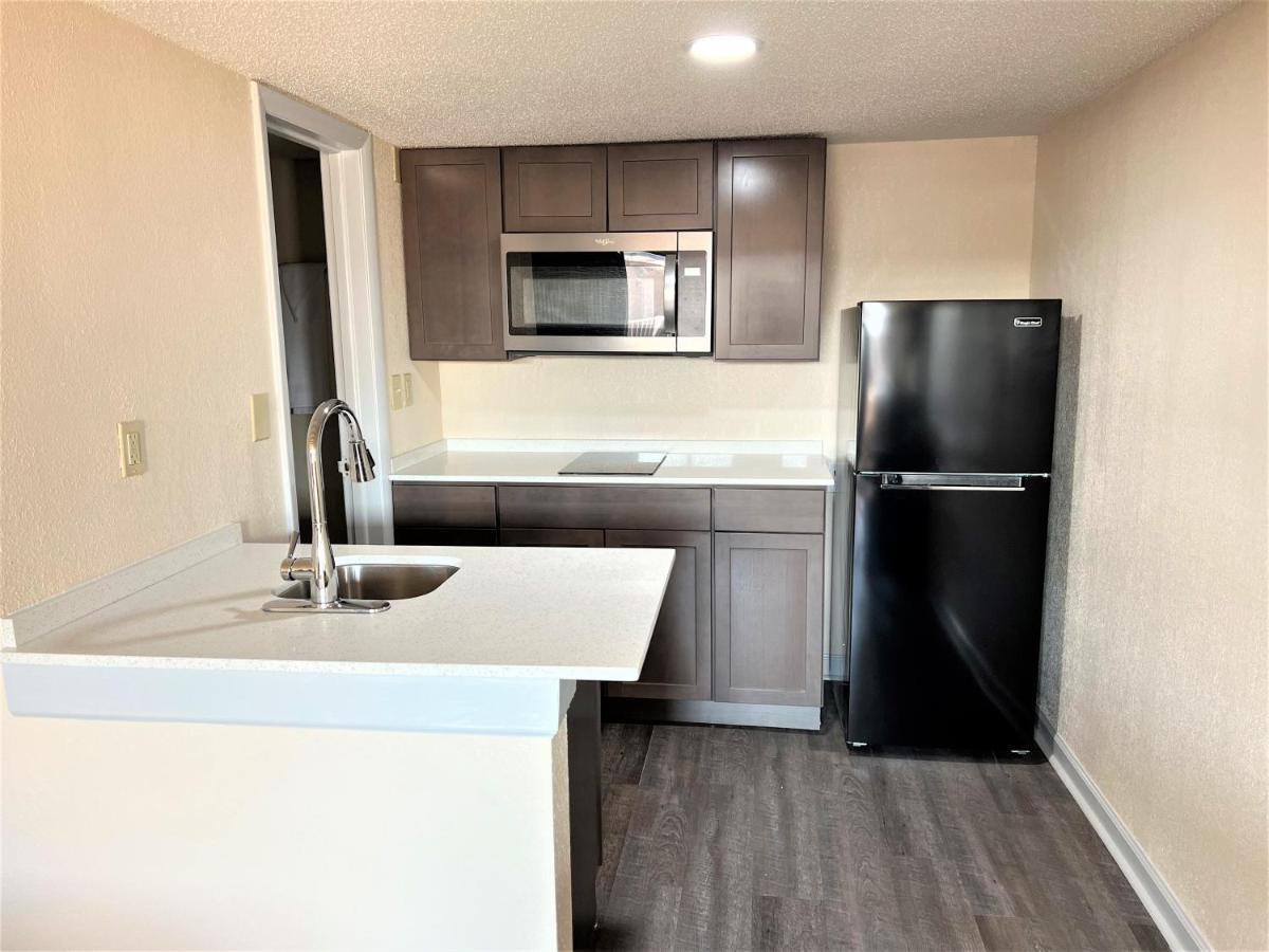 James River Inn & Suites Newport News Zewnętrze zdjęcie