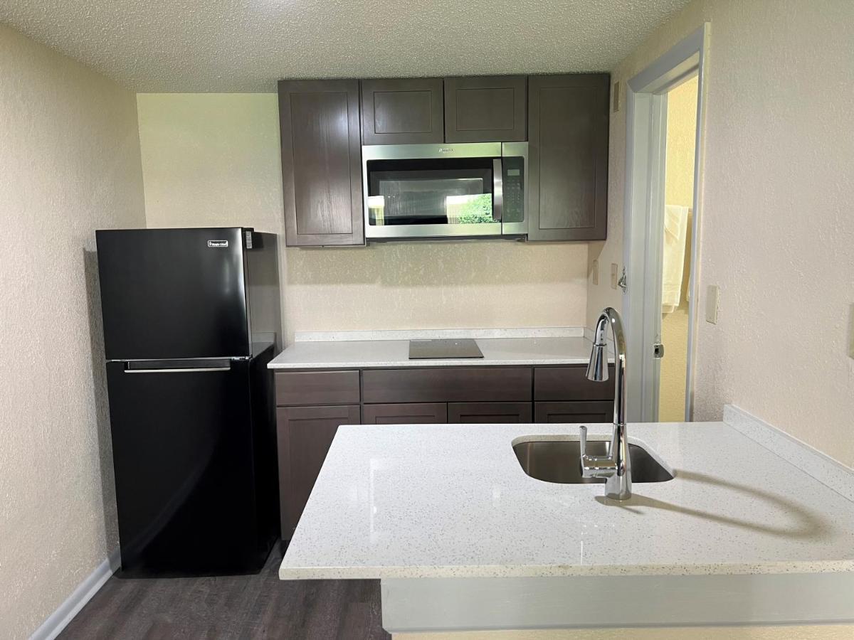 James River Inn & Suites Newport News Zewnętrze zdjęcie